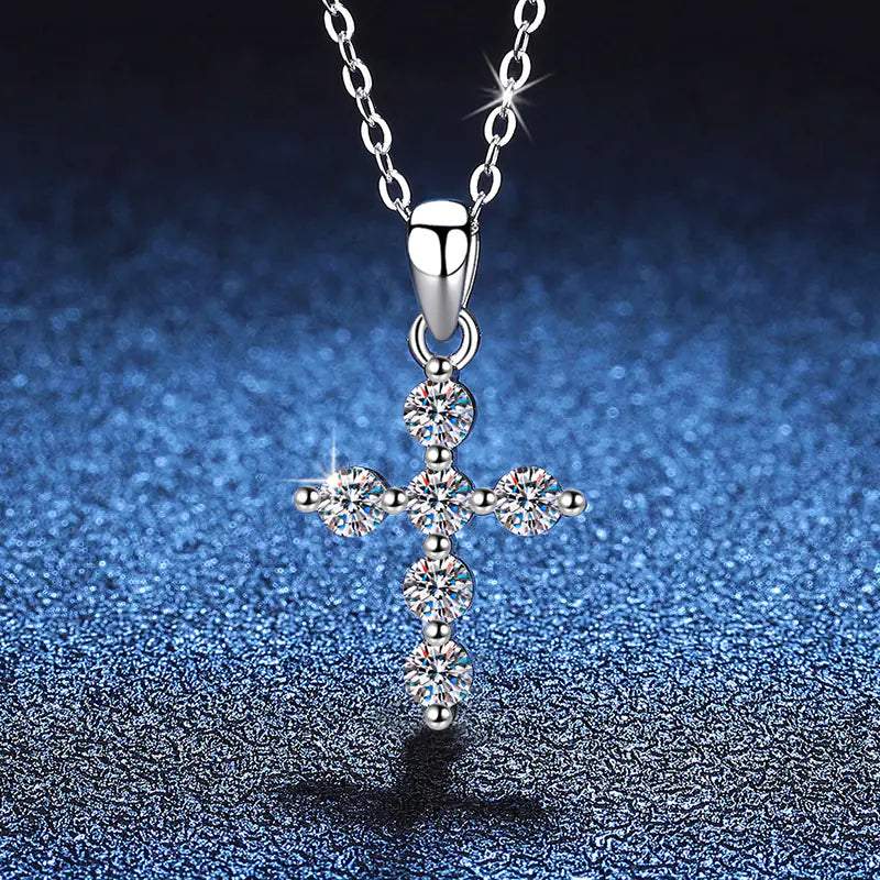 Maglina Divine Sparkle VVS1 Moissanit Kreuzkette aus S925 Silber mit White-Gold-Beschichtung