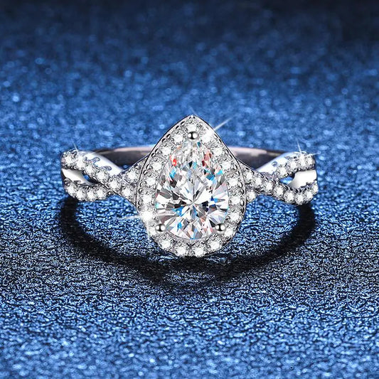 Maglina "Royal Teardrop" Moissanit-Ring