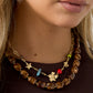 Éclat Marbre Halskette mit marmorierten Acrylperlen und markanten Beads für starke Silhouetten