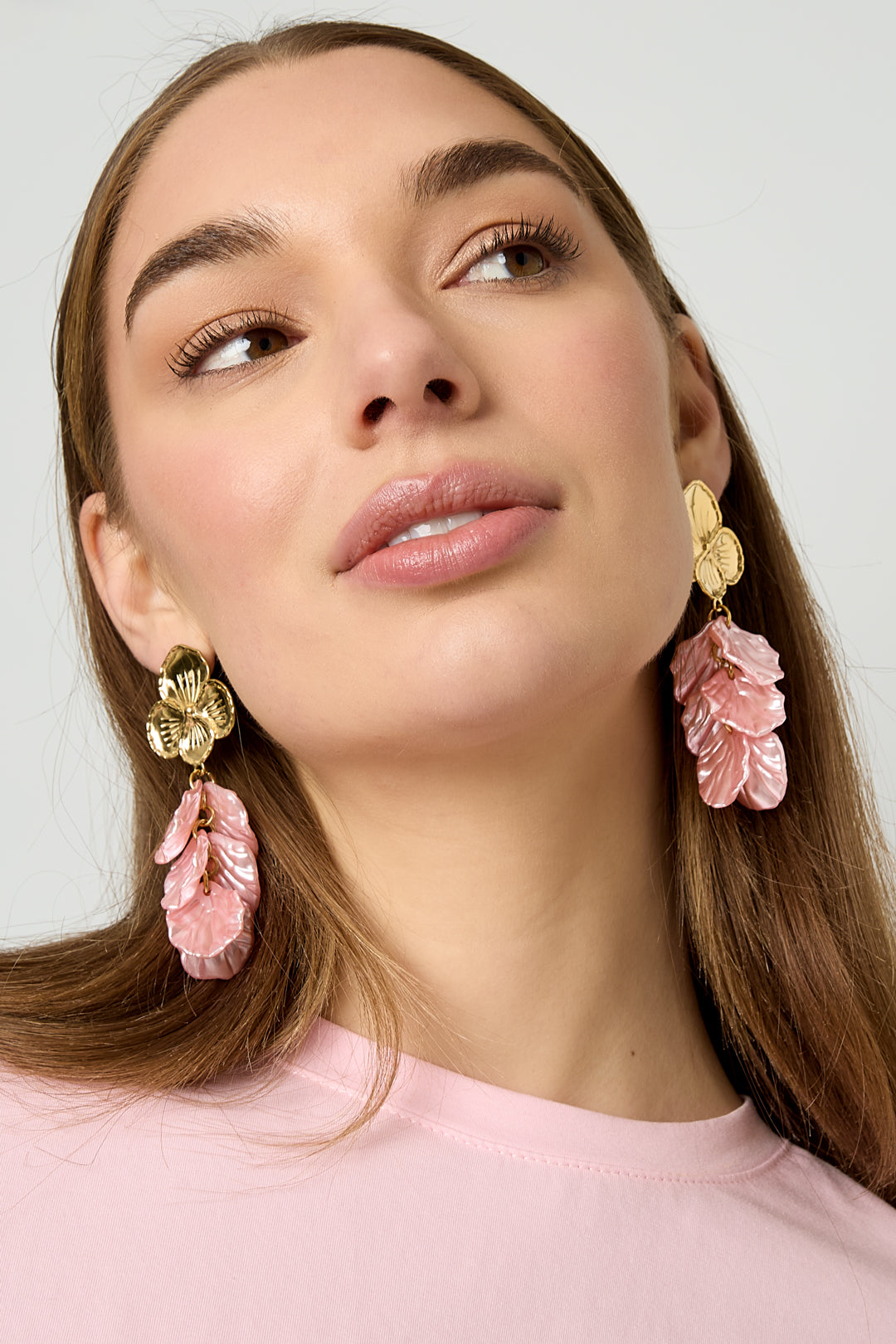 "Rosé Fleur" Statement Ohrringe – Blüten & Perlmutt-Design