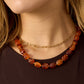 Éclat Marbre Halskette mit marmorierten Acrylperlen und markanten Beads in Retro-Design
