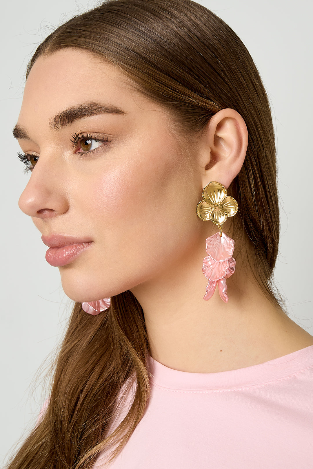 "Rosé Fleur" Statement Ohrringe – Blüten & Perlmutt-Design