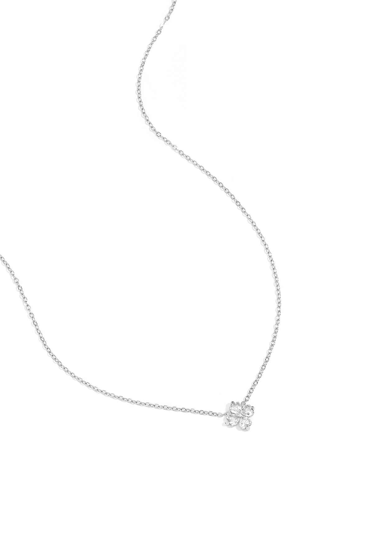 "Lumière Clover" Halskette – Zarte Kleeblatt Kette mit Zirkonia