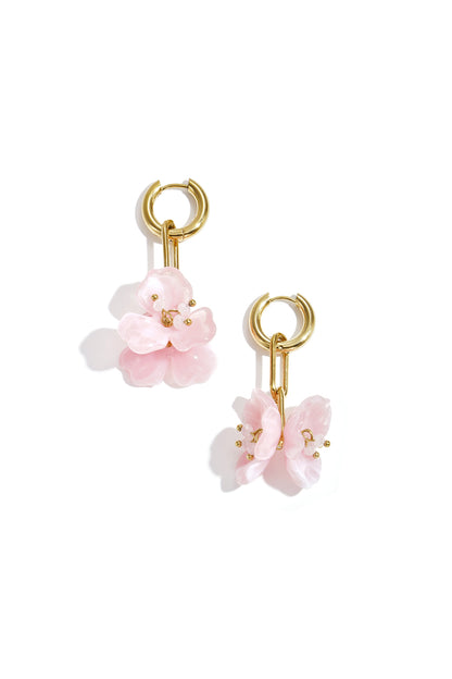 Fleur Douce Ohrringe zarte Blüten Creolen mit Perlen-Details feminin romantisch