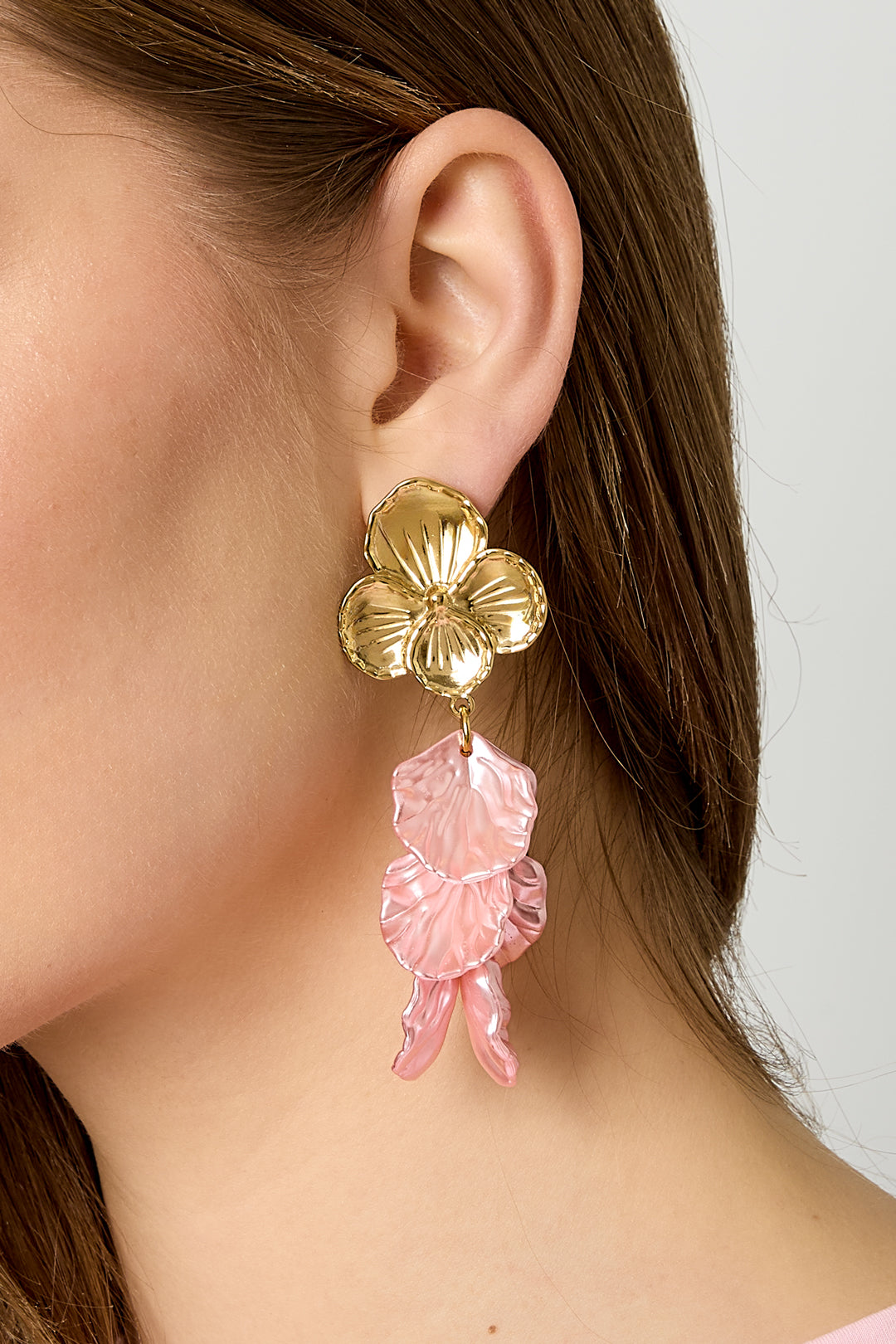 "Rosé Fleur" Statement Ohrringe – Blüten & Perlmutt-Design