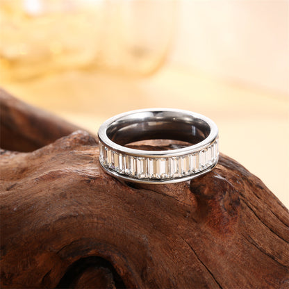 Maglina "Pure Elegance" – Baguette-Eternity-Ring aus Edelstahl