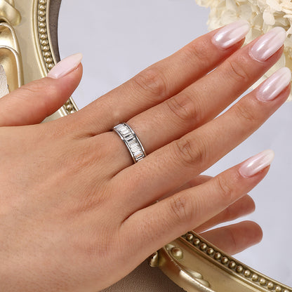 Maglina "Pure Elegance" – Baguette-Eternity-Ring aus Edelstahl