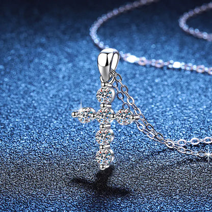 Divine Sparkle – VVS1 Moissanit Kreuzkette (S925)