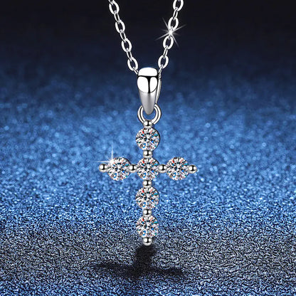 Divine Sparkle – VVS1 Moissanit Kreuzkette (S925)
