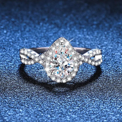 Maglina "Royal Teardrop" Moissanit-Ring