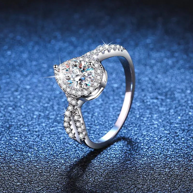 Maglina "Royal Teardrop" Moissanit-Ring