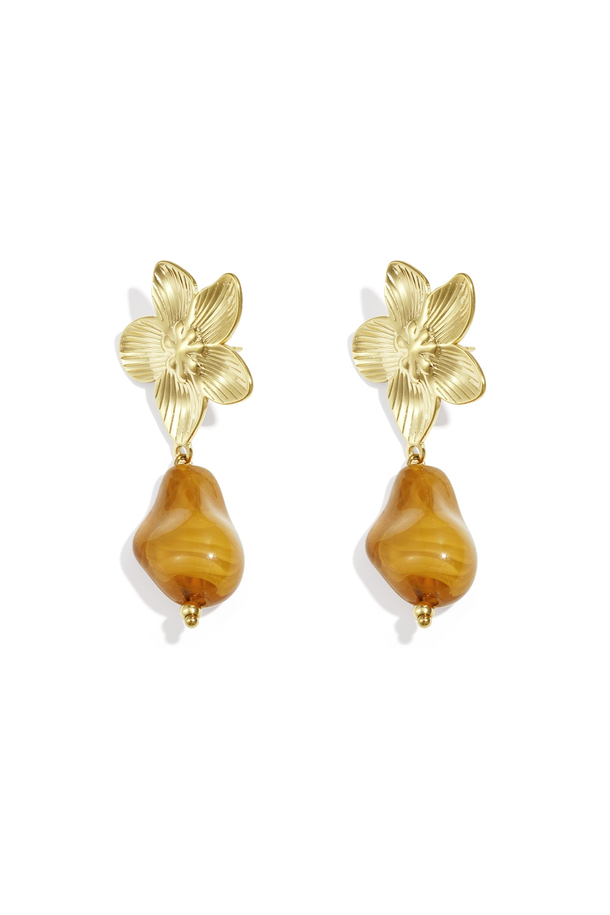 Maglina Fleur Douce goldene Blumenohrringe mit organischen Perlen und elegantem Design