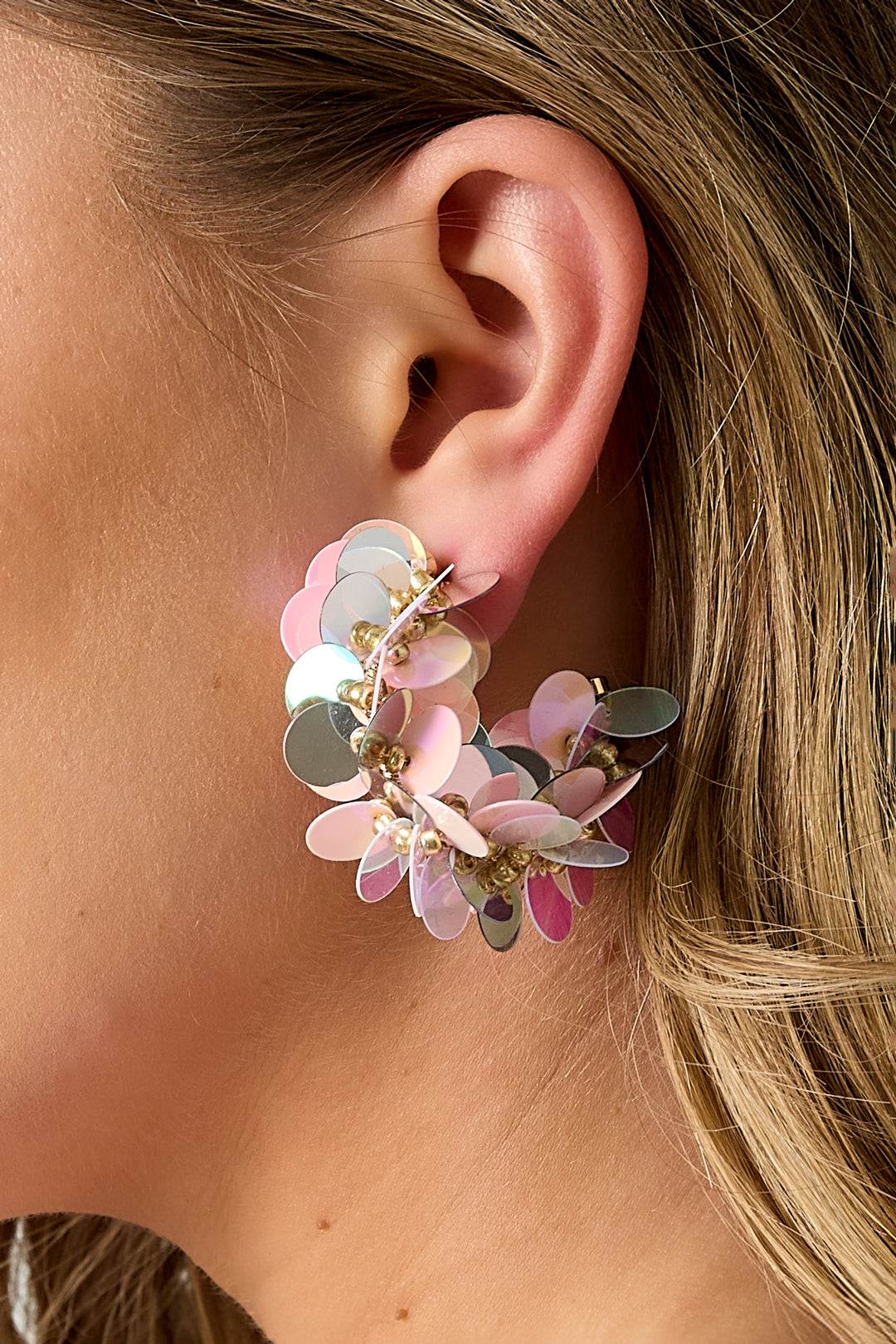 "Sunburst Bloom" Statement Ohrringe – Bunte Pailletten Creolen