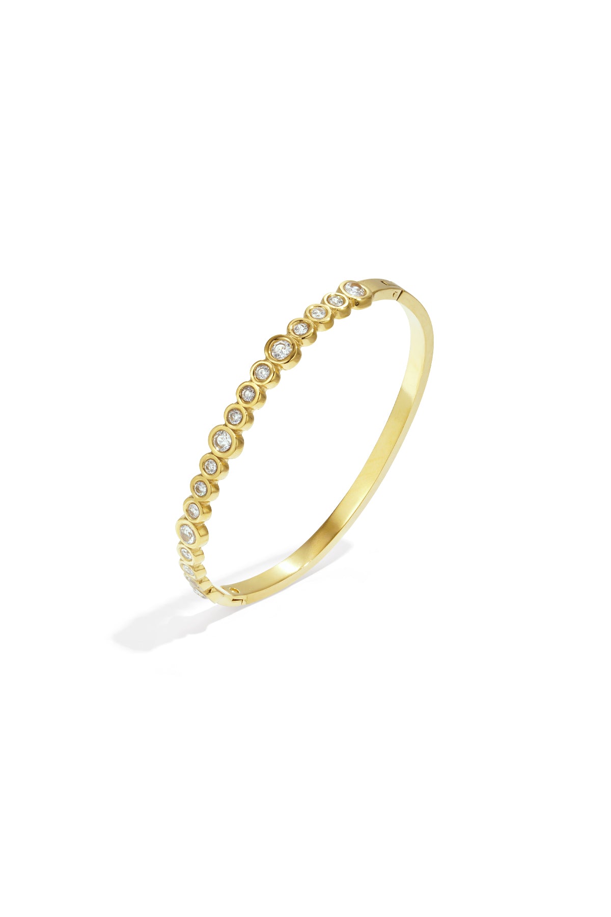 Éclat Classique Bangle eleganter Zirkonia Armreif aus hochwertigem Edelstahl mit schlichtem Design und funkelnden Kristallen